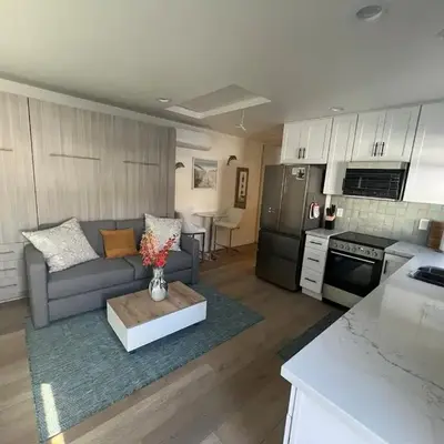Private guest cottage