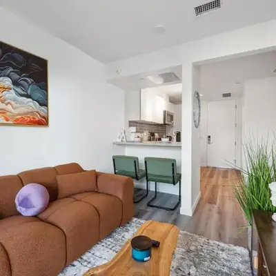 Hollywood 1bdr apt with Pool