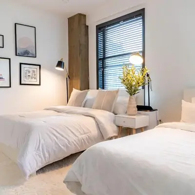Stylish loft 2 queens & 2 sofas