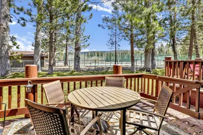Gallery image of Boulder Bear Lakeside Condo- Big Bear Modern Retreat in Big Bear Lake