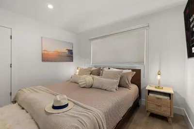 Gallery image of 2 King Beds Walk to the Beach Family Friendly AC Parking in Los Angeles