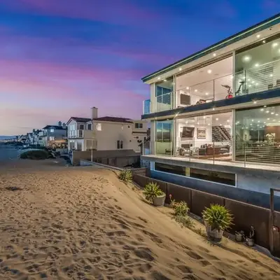 Modern Ocean Front Beach Home- 3 king beds 3 bedroom