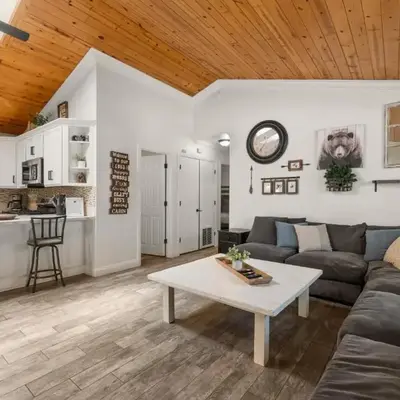 Hummingbird Corner Pet Friendly Great Location Jacuzzi