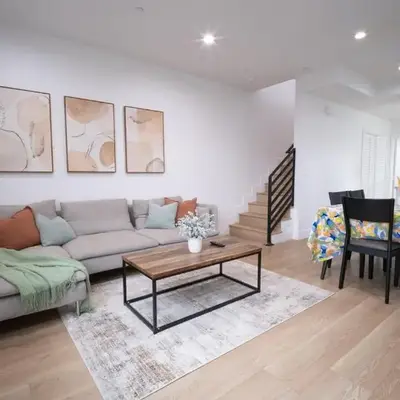 Stylish Private Room by Downtown LA with Private Parking