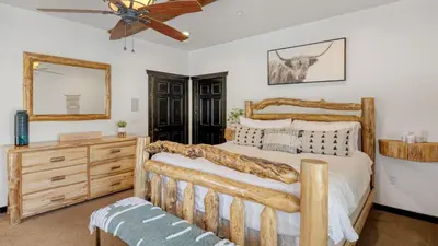 Gallery image of Bear Loop by AvantStay Group Cabin Lake Mountain View w Fireplace Games in Minnelusa