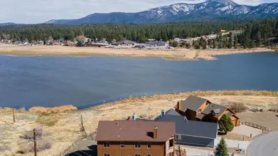 Gallery image of Bear Loop by AvantStay Group Cabin Lake Mountain View w Fireplace Games in Minnelusa