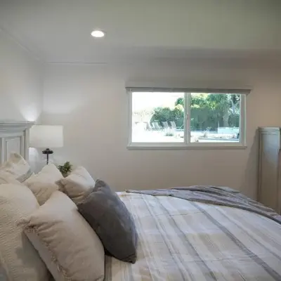 Awesome 5 bedroom 3 bath pool home with in-ground jacuzzi