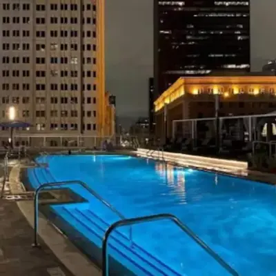 Snug 3BR HighRise with Pool