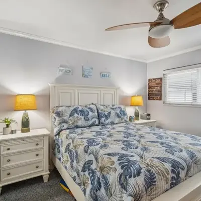 Beautiful 1 Bed Beach Condo #122