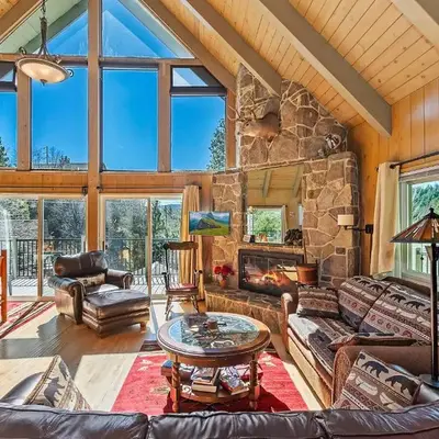 Bow N Arrow Lodge For 8