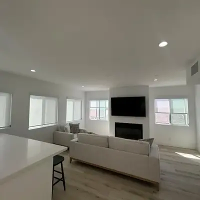 MB Modern Sand Section Sea View