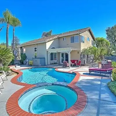 Mountain View • Pool House