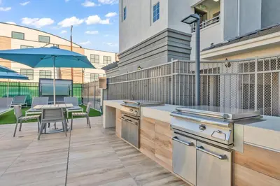 Gallery image of Blueground Venice pool wd nr beach LAX-1332 in Los Angeles
