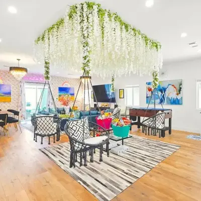 G- Luxe NoHo Family Home near Universal 15m and Hollywood 10m