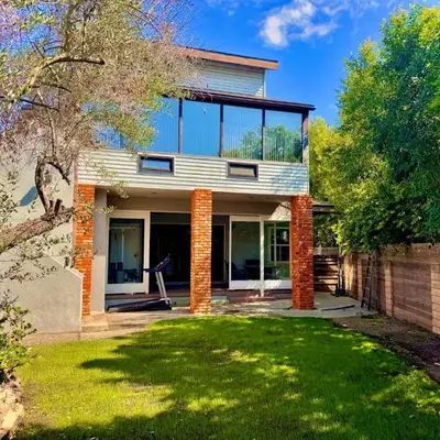 West LA - Family House & Private Yard - 10 mins from LAX & Beach