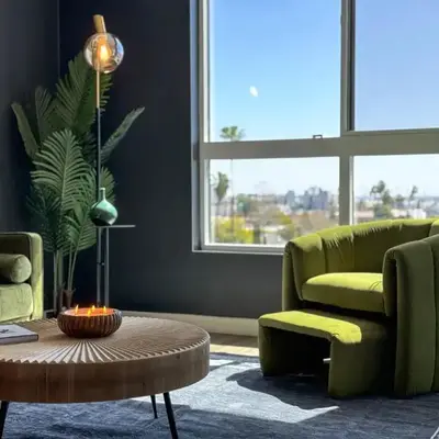 Modern 1BR Apartment with Pool