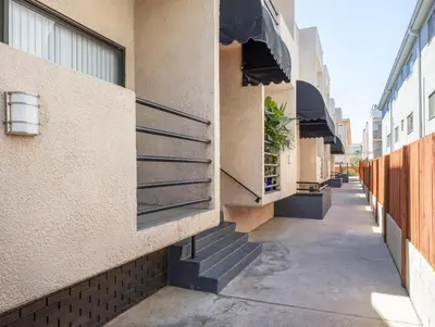 Gallery image of Blueground Melrose fireplace nr Griffith Park LAX-1382 in Los Angeles