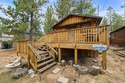 Gallery image of Serendipity - Walk to the Lake & Village, Smart TV, Deck, BBQ in Big Bear Lake