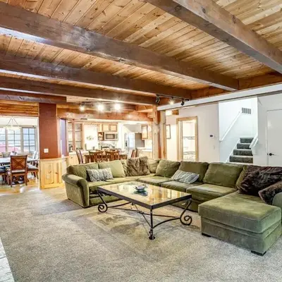 Summit Hideaway ~ Fantastic Mountain getaway with private hot tub