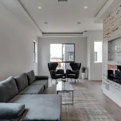 Luxury Modern 4 Bedroom 4 Bathroom Home with Rooftop Deck #5