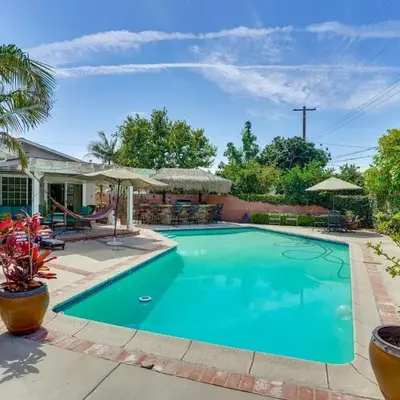 Cozy Couples Oasis with Pool 3 Mi to Disneyland!