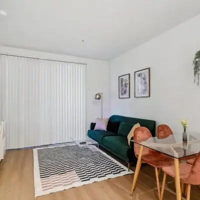 2BR Coastal Retreat Walk to Beach