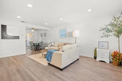 Gallery image of 734 Glendora in Glendora