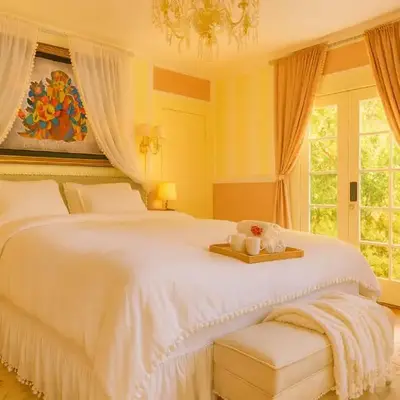 Luxe Homestay in Hollywood - by The Grove & Walk of Fame