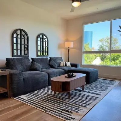 Stunning Haven with Pool Gym Parking Close to Disneyland