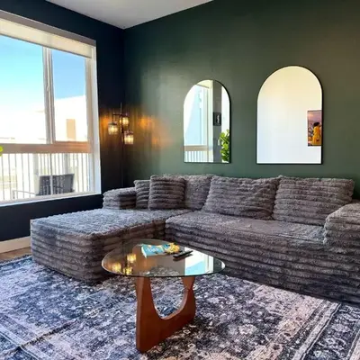 Elegant Escape 10 Min from Disneyland With Pool & GYM