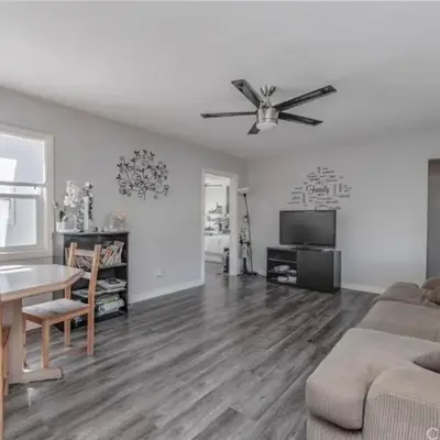 近ONT机场 Chaffey Claremont学院 Ontario Outlets 3Br2BA
