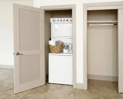 a kitchen with a white refrigerator and a microwave at Marina del Rey 1BA & 2BA Getaway - Pool - Spa - Gym in Los Angeles