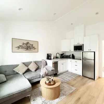 Relaxing 2BR Escape in Trendy West LA - CM-CAL