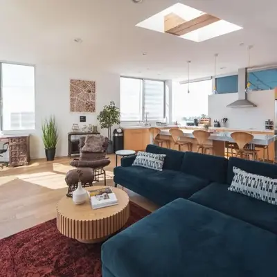 Industrial&Stylish 3 bedroom 3 bathrooms Home With Views and Hot tub