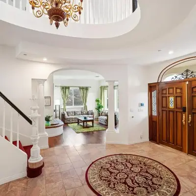 Mountain View Luxury Estate with Pool in West Hills