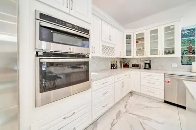 Gallery image of Elegant 4BR Home with Waterfall Pool, Spa and Fire Pit in Tarzana