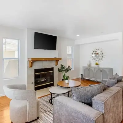 Spacious Culver City 4BR - Half Block from Amazon