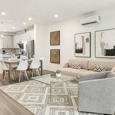 Modern Townhouse Near Disneyland & OC Beaches