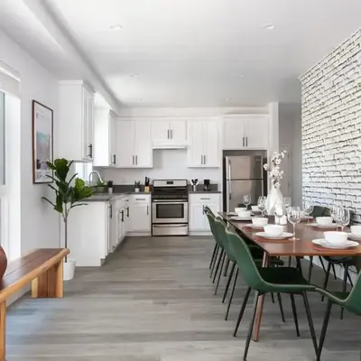 Spacious 4BR LA Getaway with Parking and Fast Wi-Fi