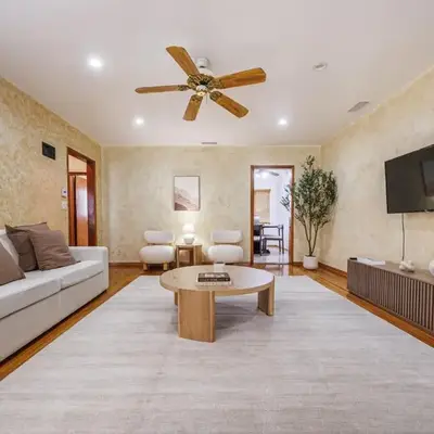 Santa Monica 2BD Home - 20 mins to LAX Airport!
