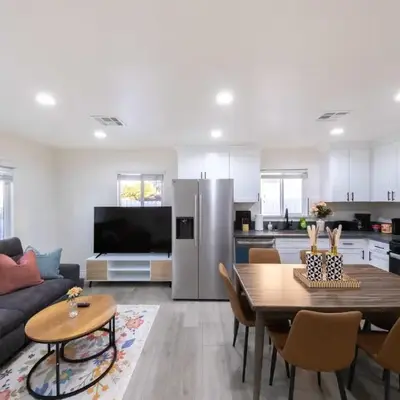 Modern Luxe Ensuite by USC Shared Living