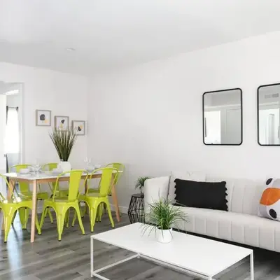 Central 3BR Apt Near Americana