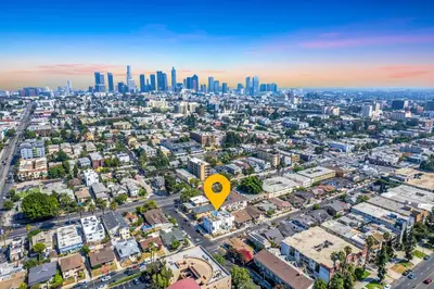 an aerial view of a city with a yellow arrow at Enjoy Stylish 4BR Townhouse Sleeps 8 with Wi-Fi in Los Angeles
