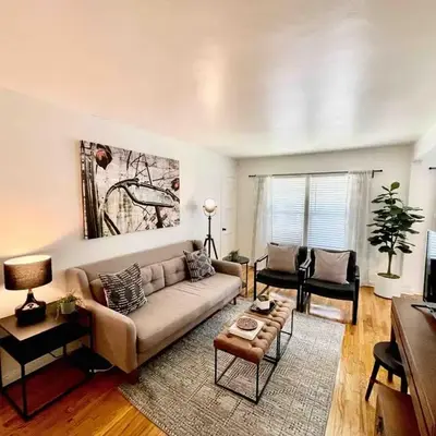 Remodeled Bixby Knolls 2 bedroom unit - Close to shopping