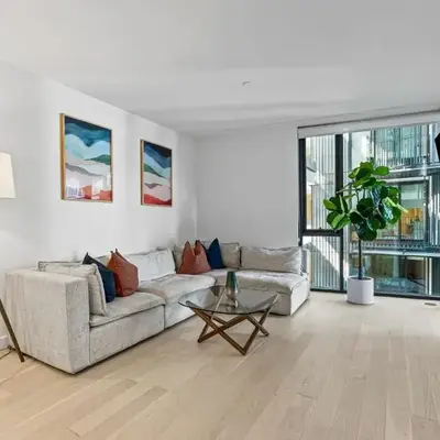 Pearl Coast - Modern 2BR with Rooftop Pool & Views