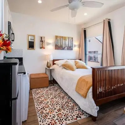 Remodeled Chick Studio Near Downtown LA