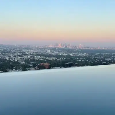 Serene Glasshouse Retreat with Iconic LA Skyline Views