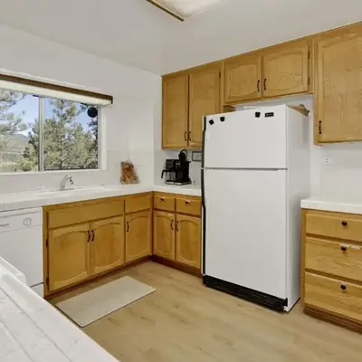 Round Rock Lodge at Big Bear Boulder Bay Modern Retreat w/ Pool Table Minutes to Activities