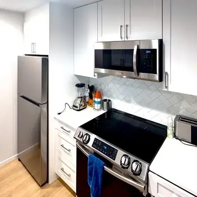 Great 2 Bedroom and 2 Bathroom Apartment in Marina