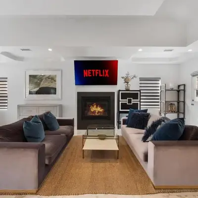 Minimalist Serene Home near Rose Bowl Stadium